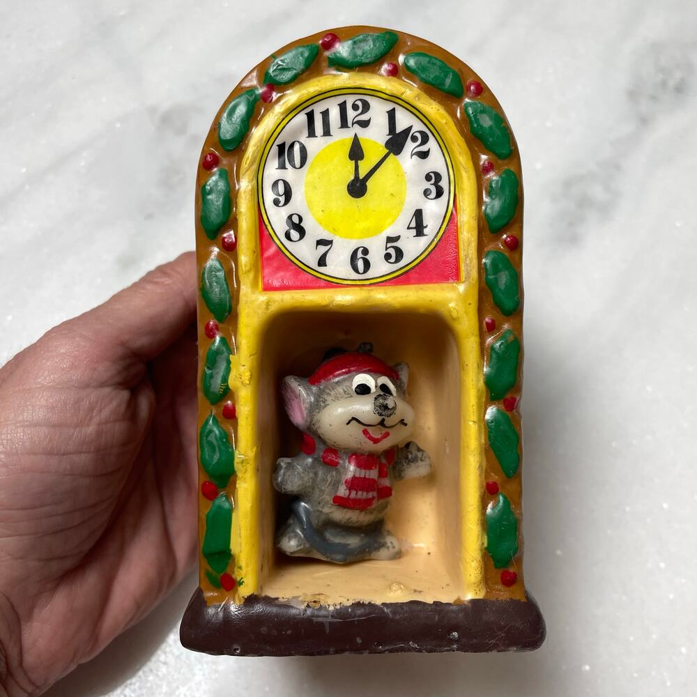 Vintage Jasco Snowy Holiday Shelters Candle Christmas Clock Mouse 2 in 1 READ